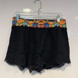 Black lace embroidered‎  colorful shorts